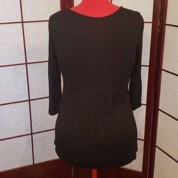 Ladies Casual Black V-Neck Top - Picture 5 of 7